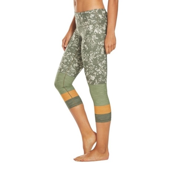 [Prana] Olive Green Printed Leggings - Picture 4 of 6